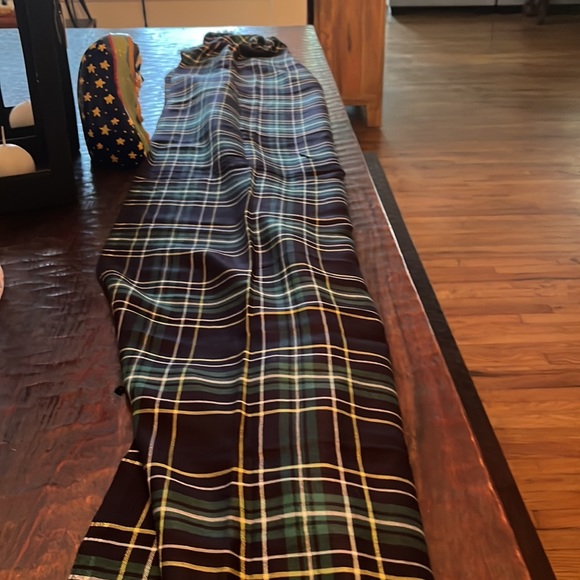 Scarf - Picture 2 of 3